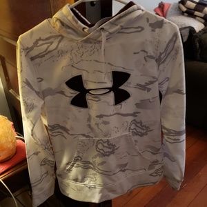 Under armour Womens XS. Camo/dark purple hoodie